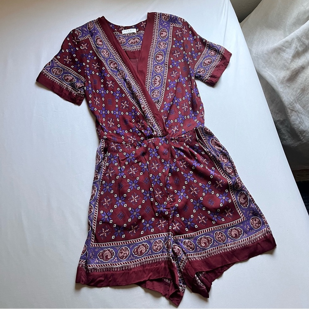SANDRO PARIS burgundy viscose scarf print tribal short sleeve surplice romper‎